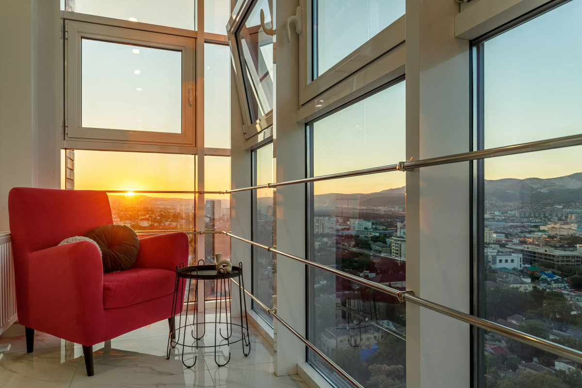 Апартаменты UzorApart Комфортная студия в центре с потрясающим видом на море