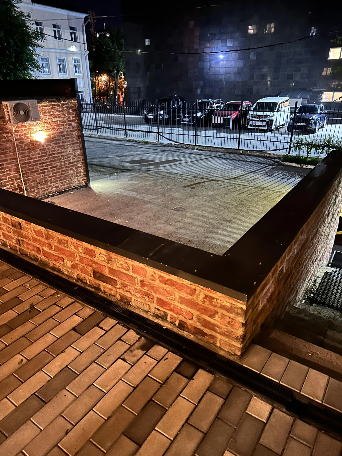 Апартаменты Brick House