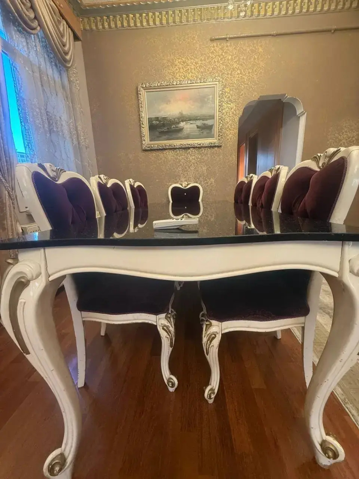 Апартаменты 3BR Flat Old Style 4AC Terrace, Metro