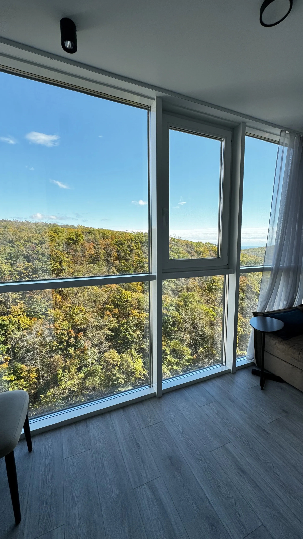 Апартаменты с Видом на Лес и Море