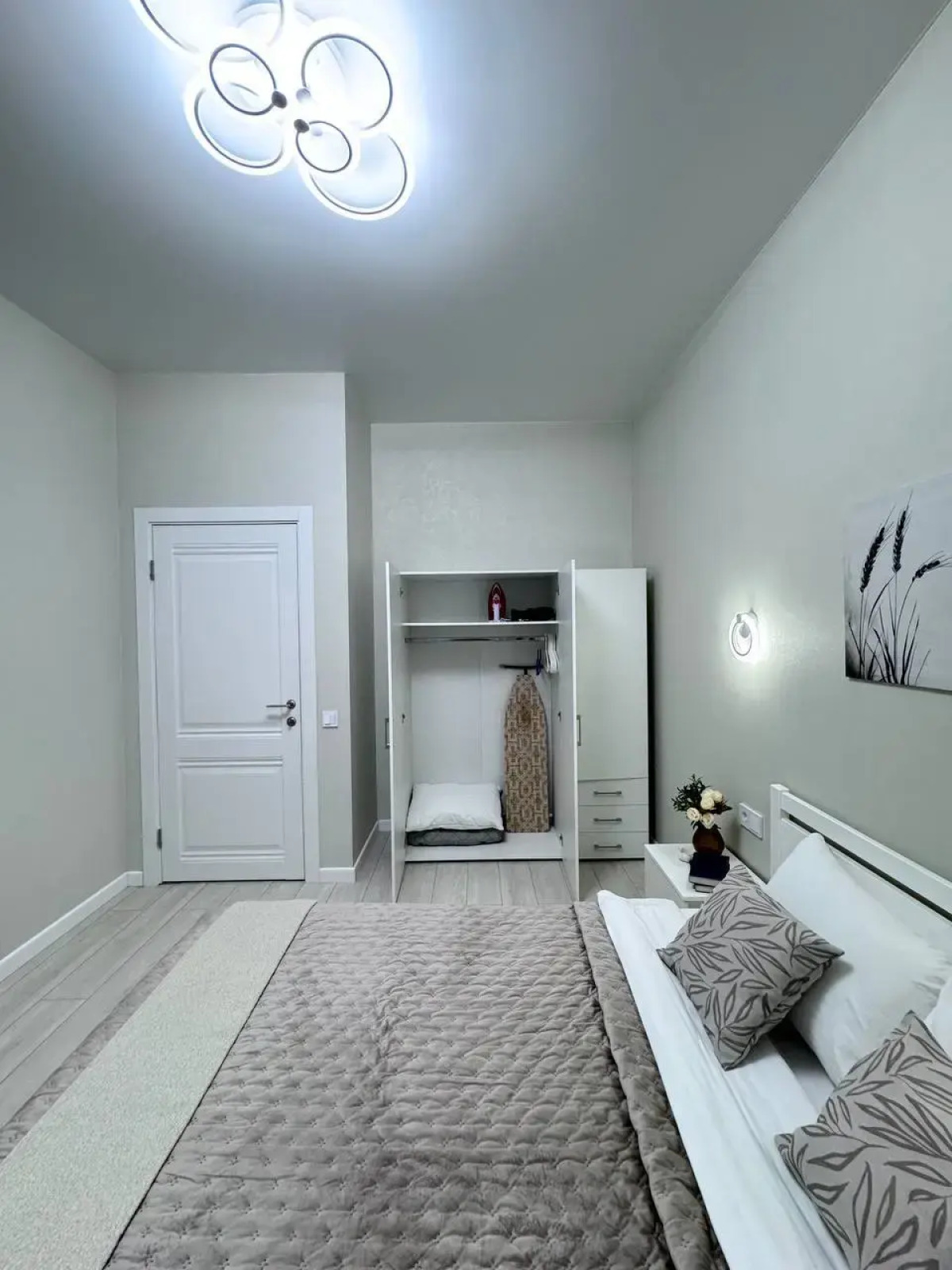 Квартира Евродвушка FamilyStyle в Новом районе Москвы