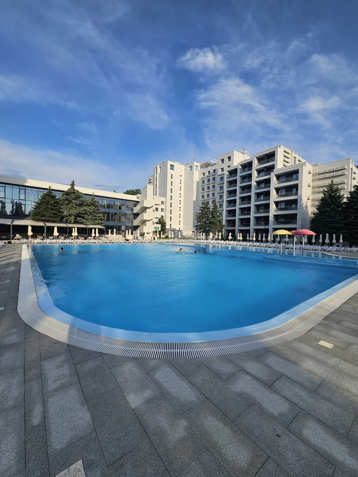 Апартаменты с бассейном