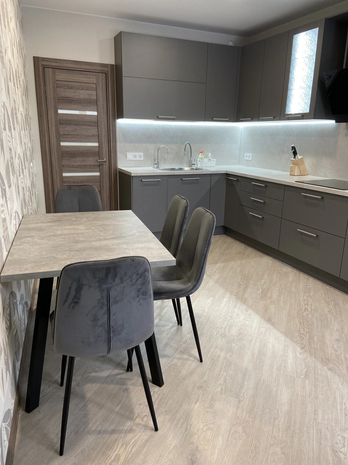 Квартира Большая двухкомнатная у метро Пионерская