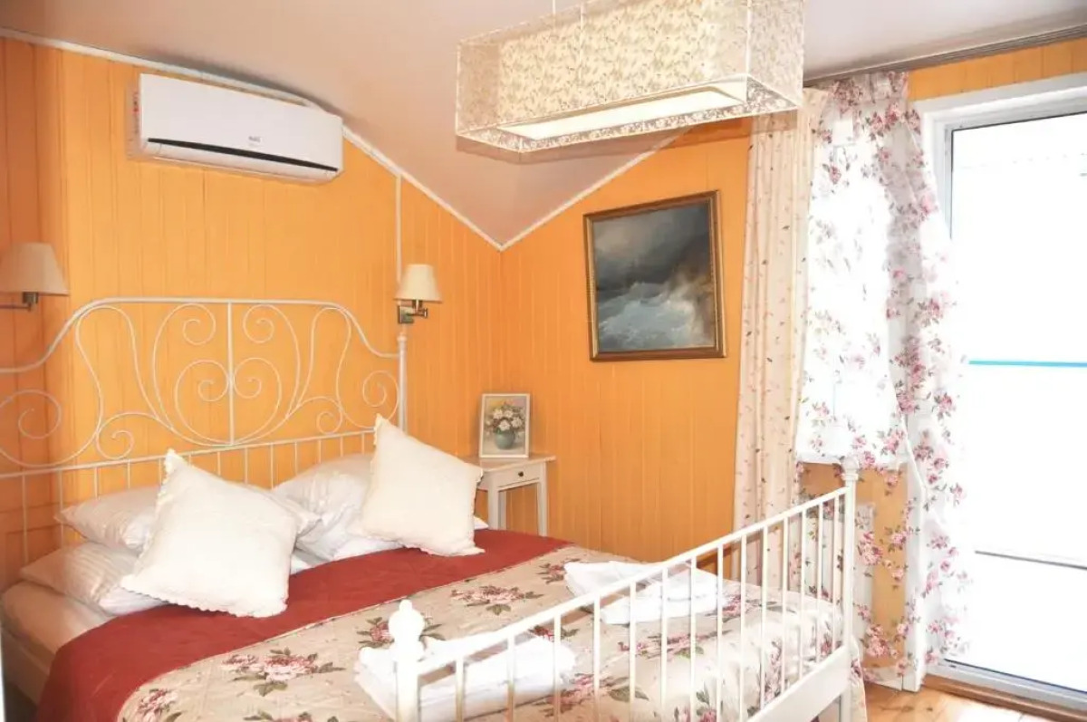 Мини-отель Дом на воде