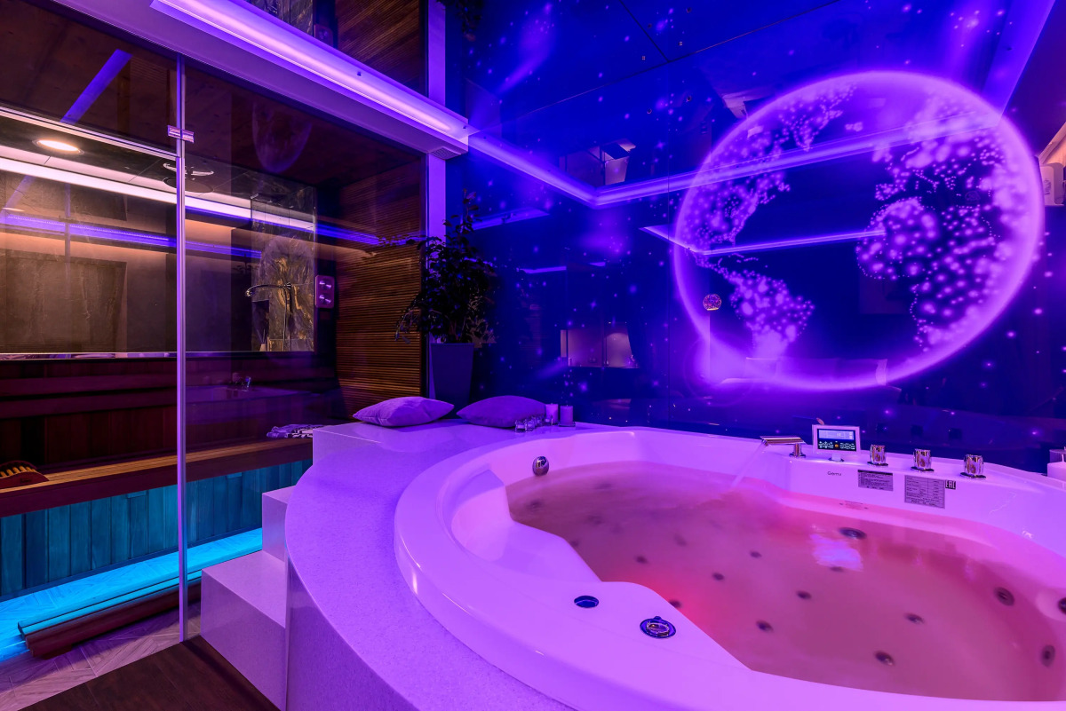 Апартаменты Премиум с сауной и джакузи