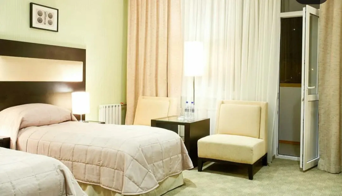 Отель Сенатор