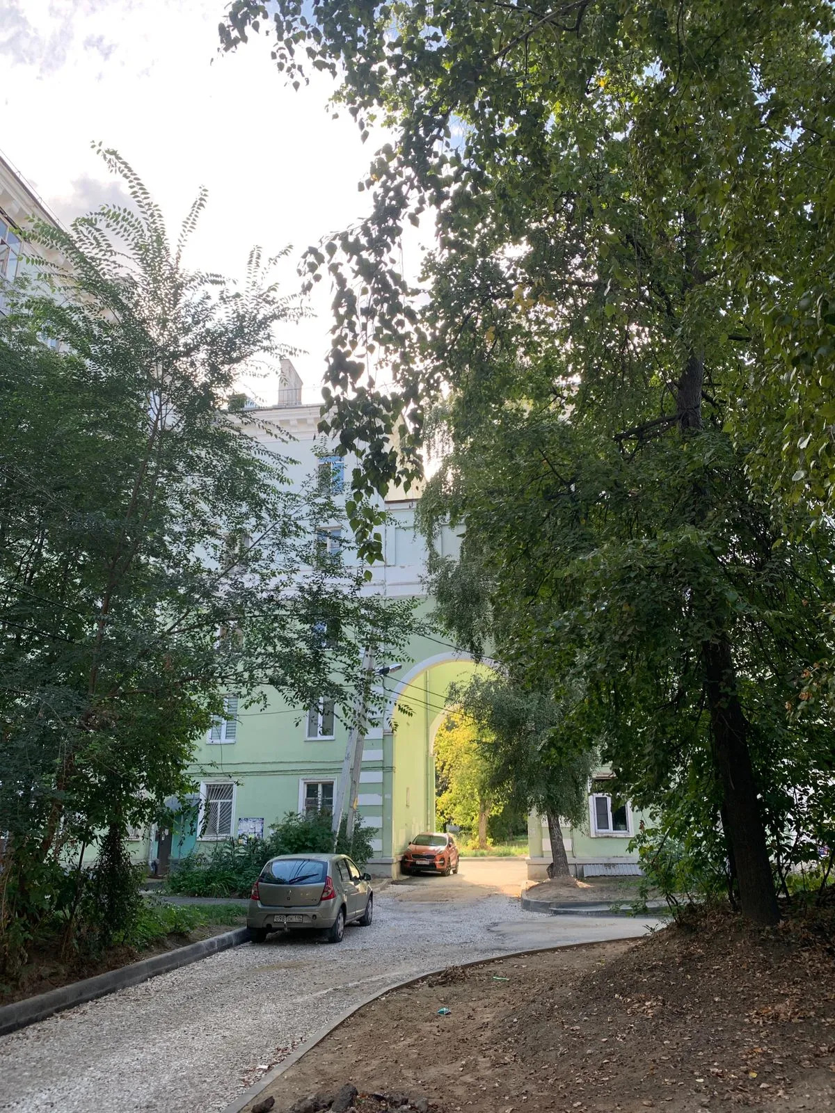 Двухуровневые апартаменты рядом с метро и парком Крылья Советов