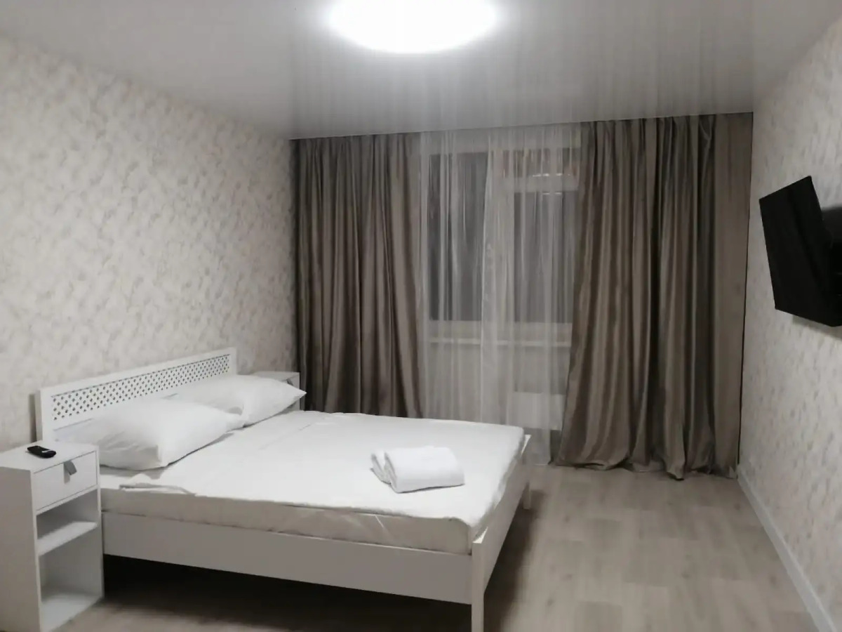 Апартаменты Двухкомнатная Квартира на Алексеева 27