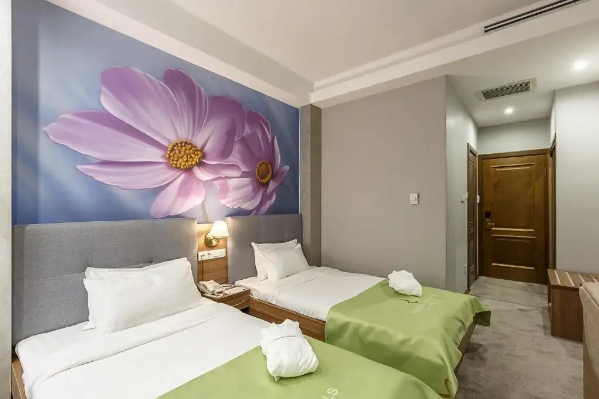 Отель Renion Hills Almaty