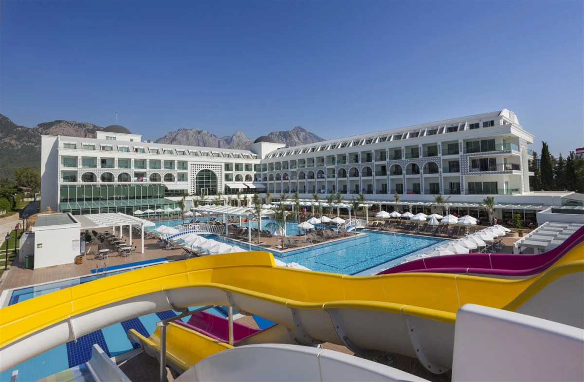 Отель Karmir Resort  & SPA