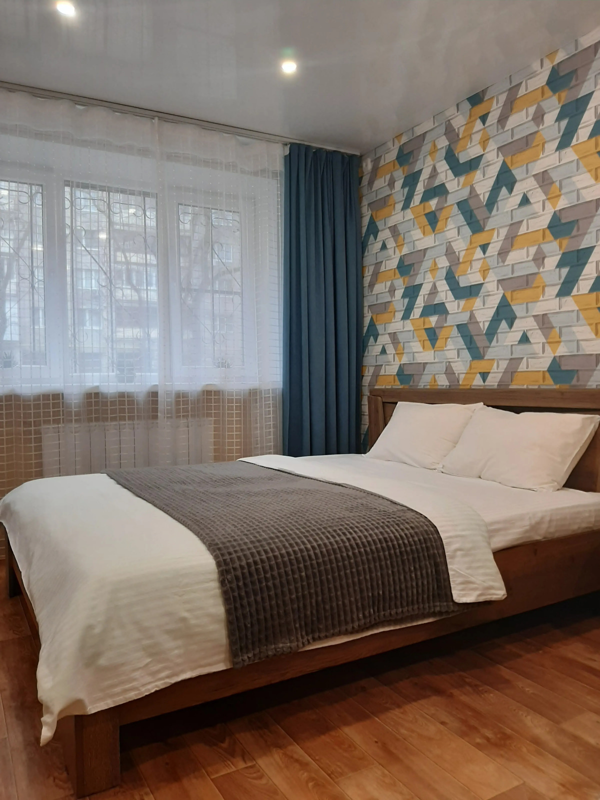 Апартаменты Yellow сети DeNewHome на Пушкинской