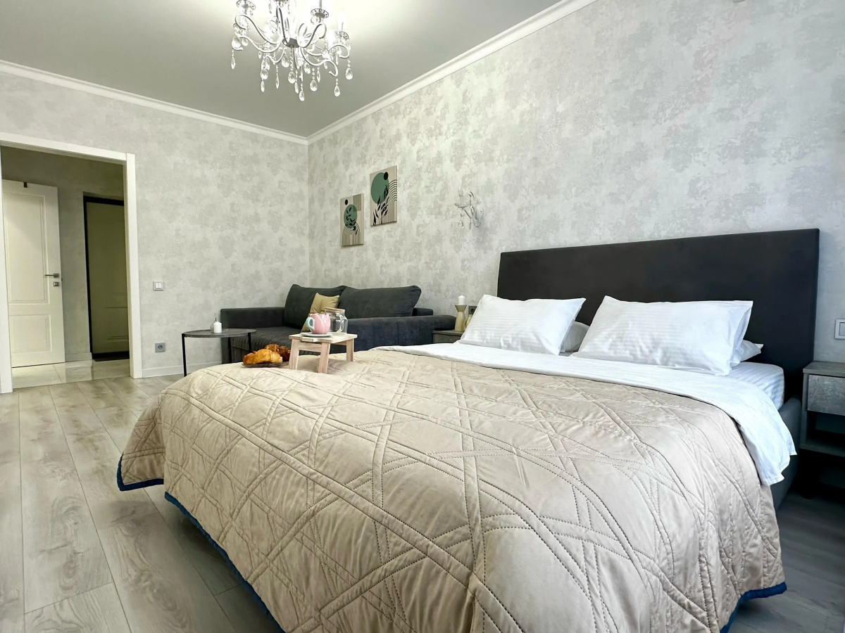 Квартира Кировцев 15