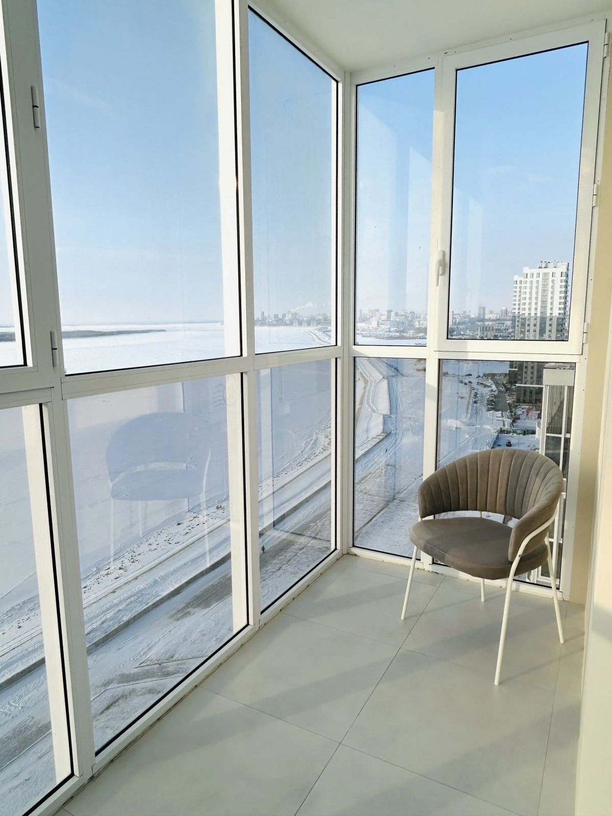 Шикарная Квартира с Видом на Реку и Город