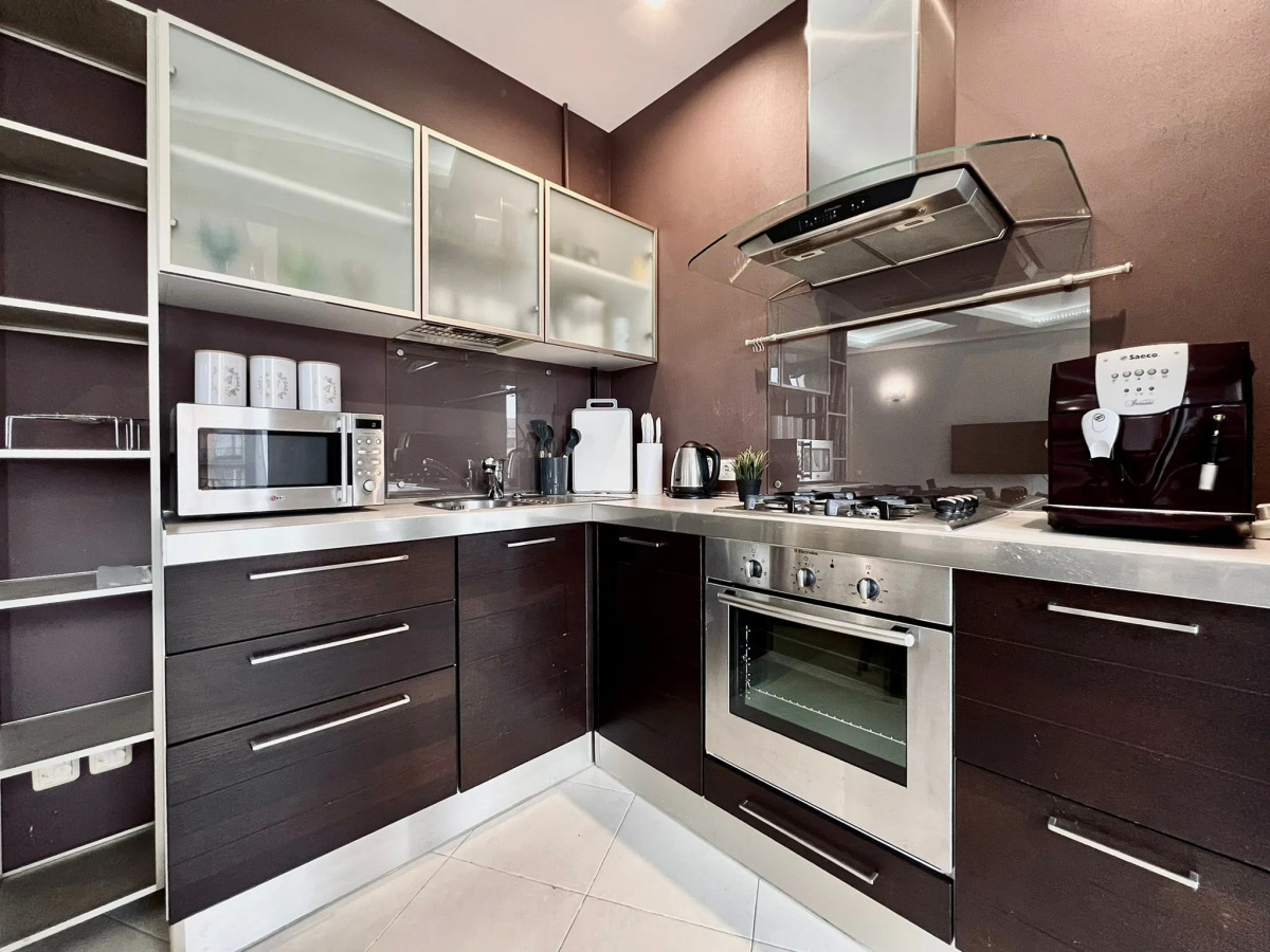 Апартаменты Уютная двухкомнатная квартира рядом с ЦУМом