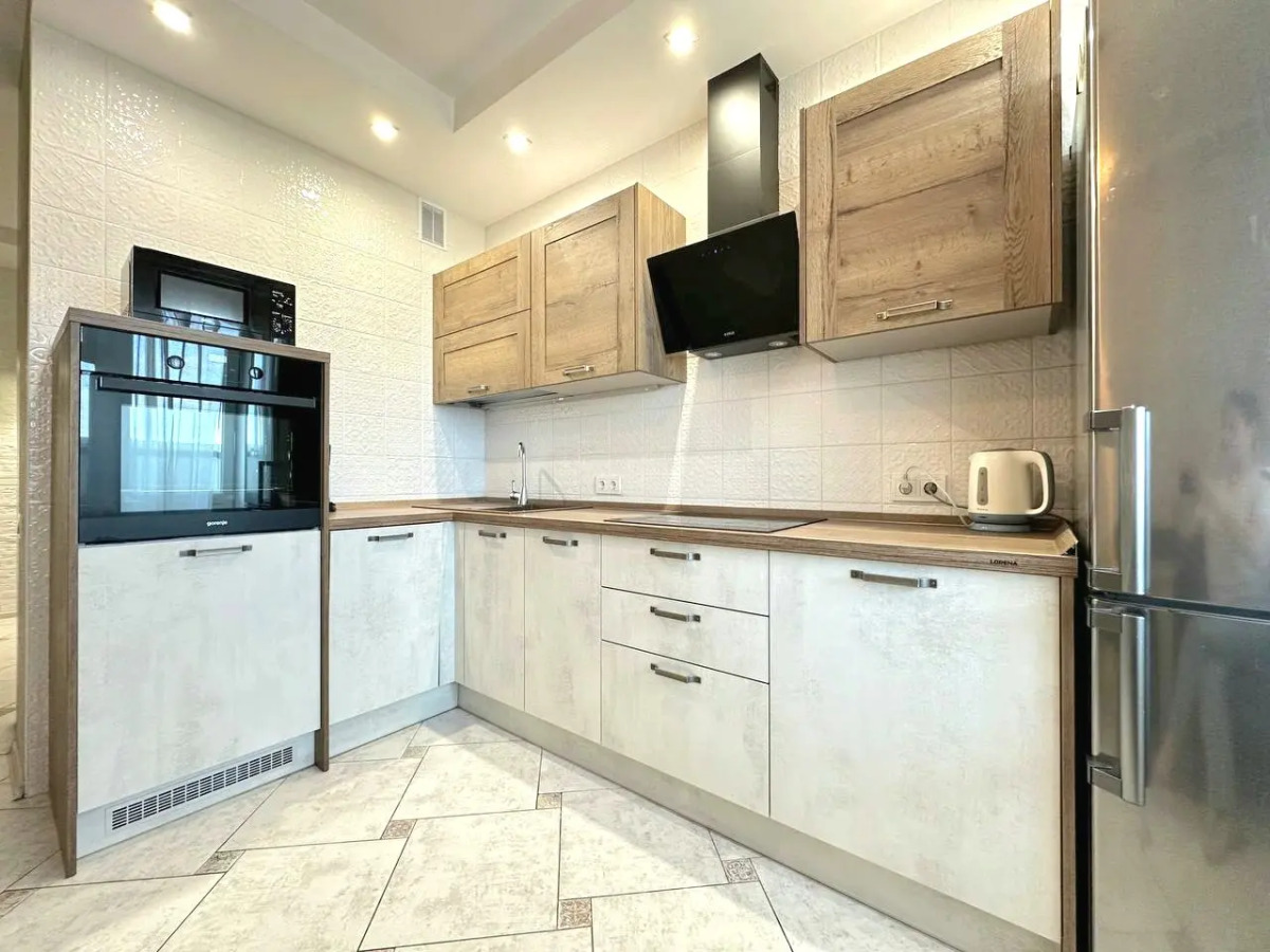 Квартира Двухкомнатная с балконом на Притомском