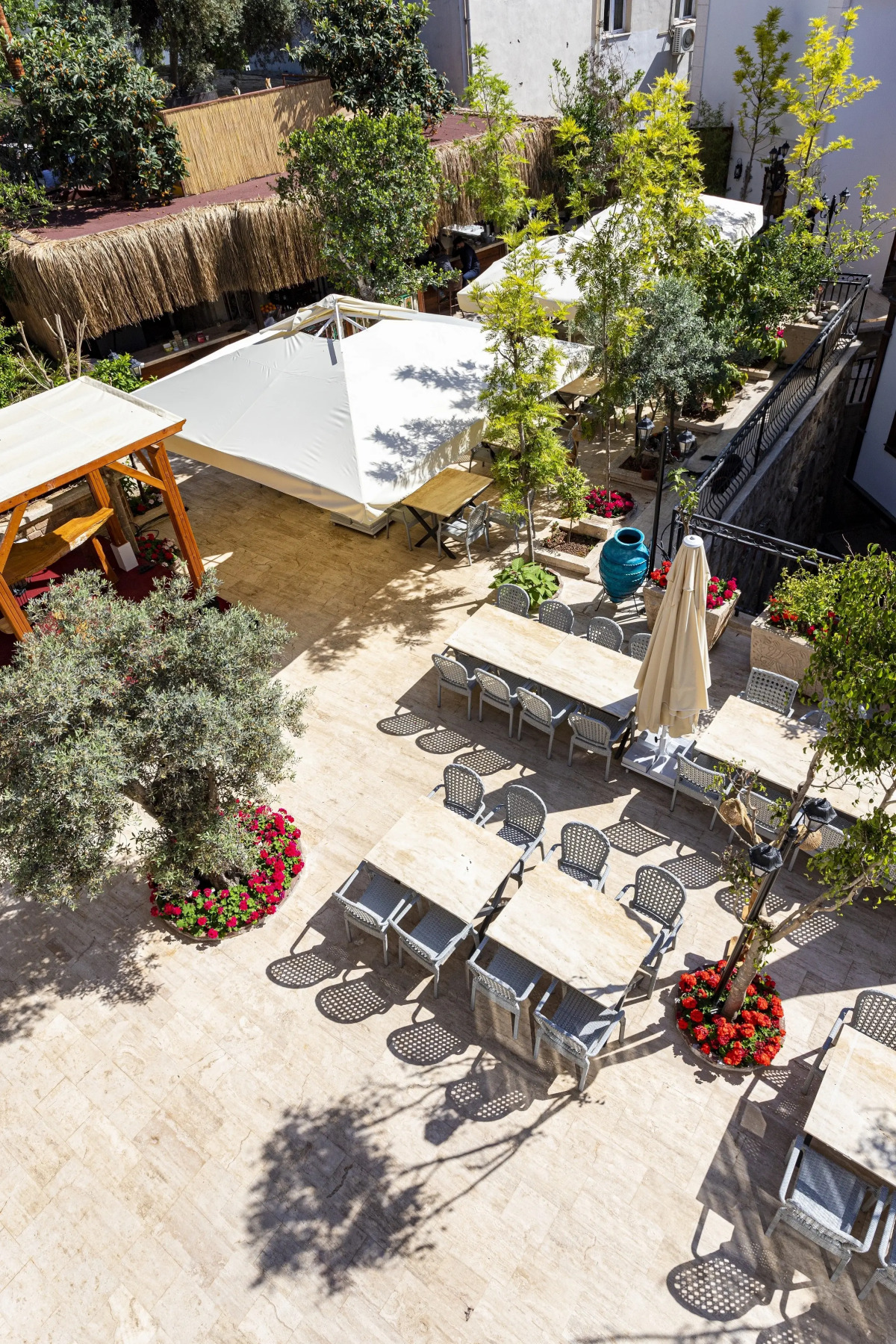 Отель WOO Town Suites