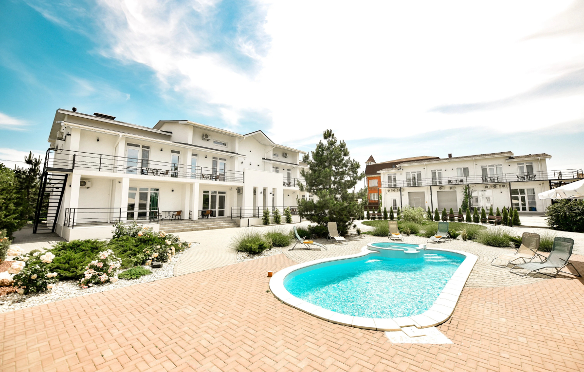 Отель Белая Ива