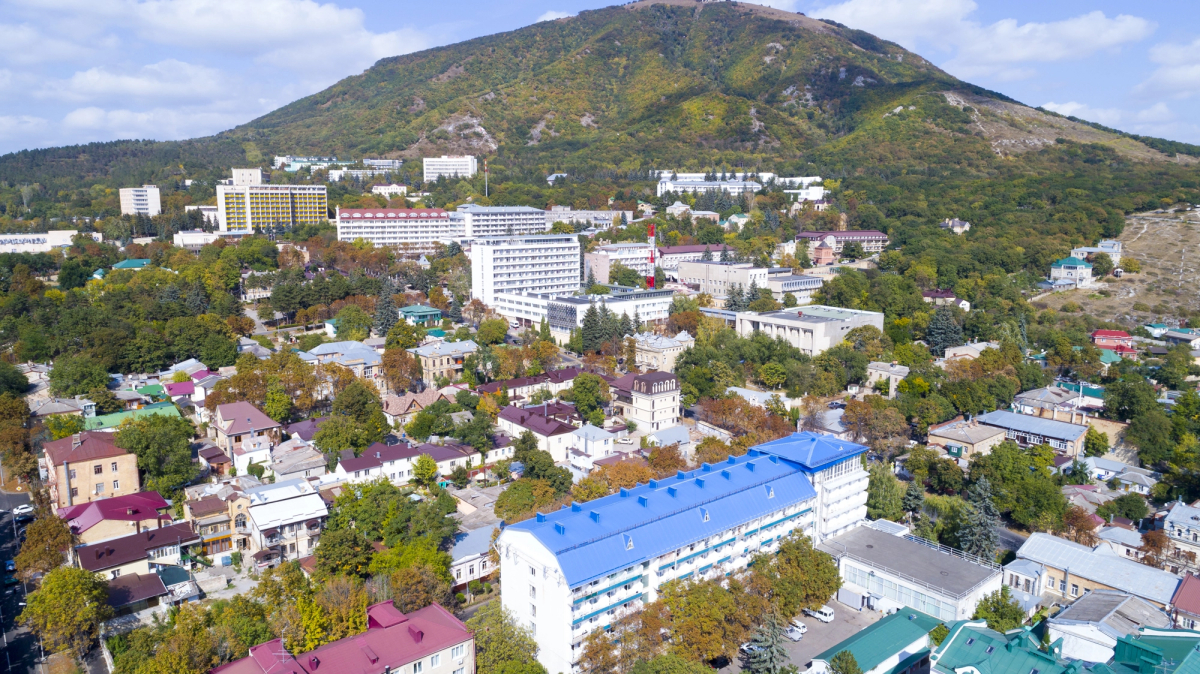 Санаторий Курортная Поликлиника им. Н.И. Пирогова с Пансионатом с Лечением Искра