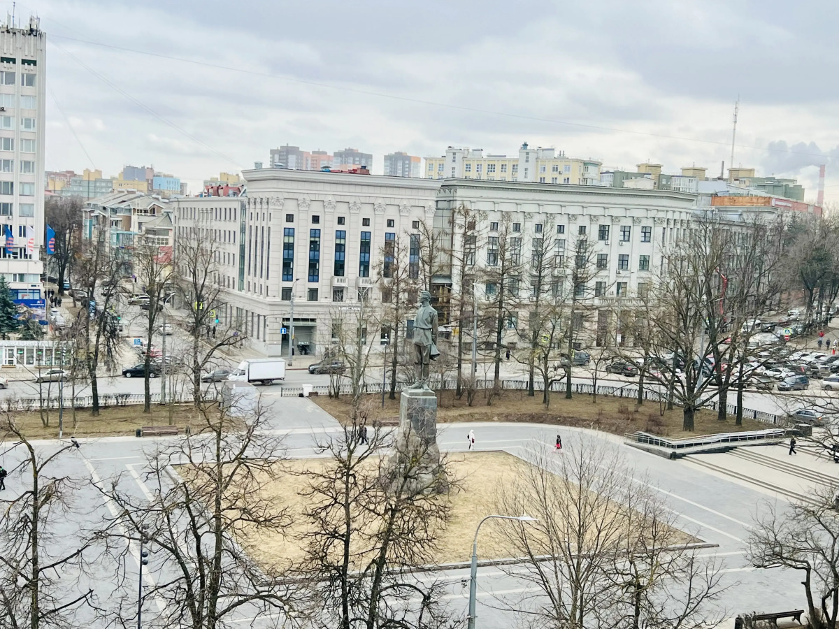 Квартира на площади Горького 4