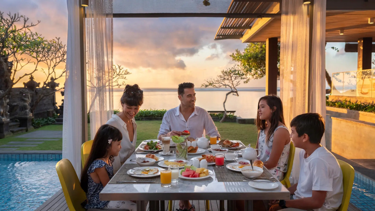 Отель Maya Sanur Resort & Spa