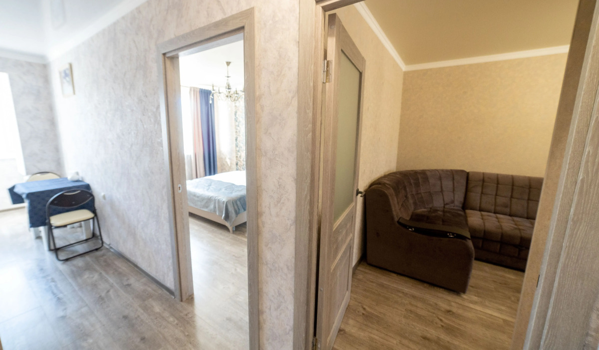 Квартира Двухкомнатная на Губина