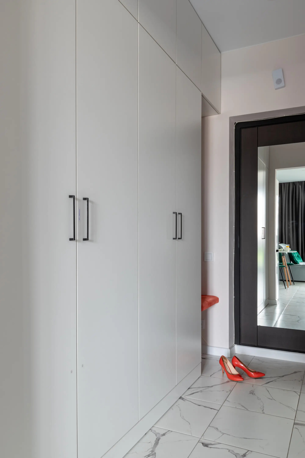 Квартира RoomyRoom Emerald