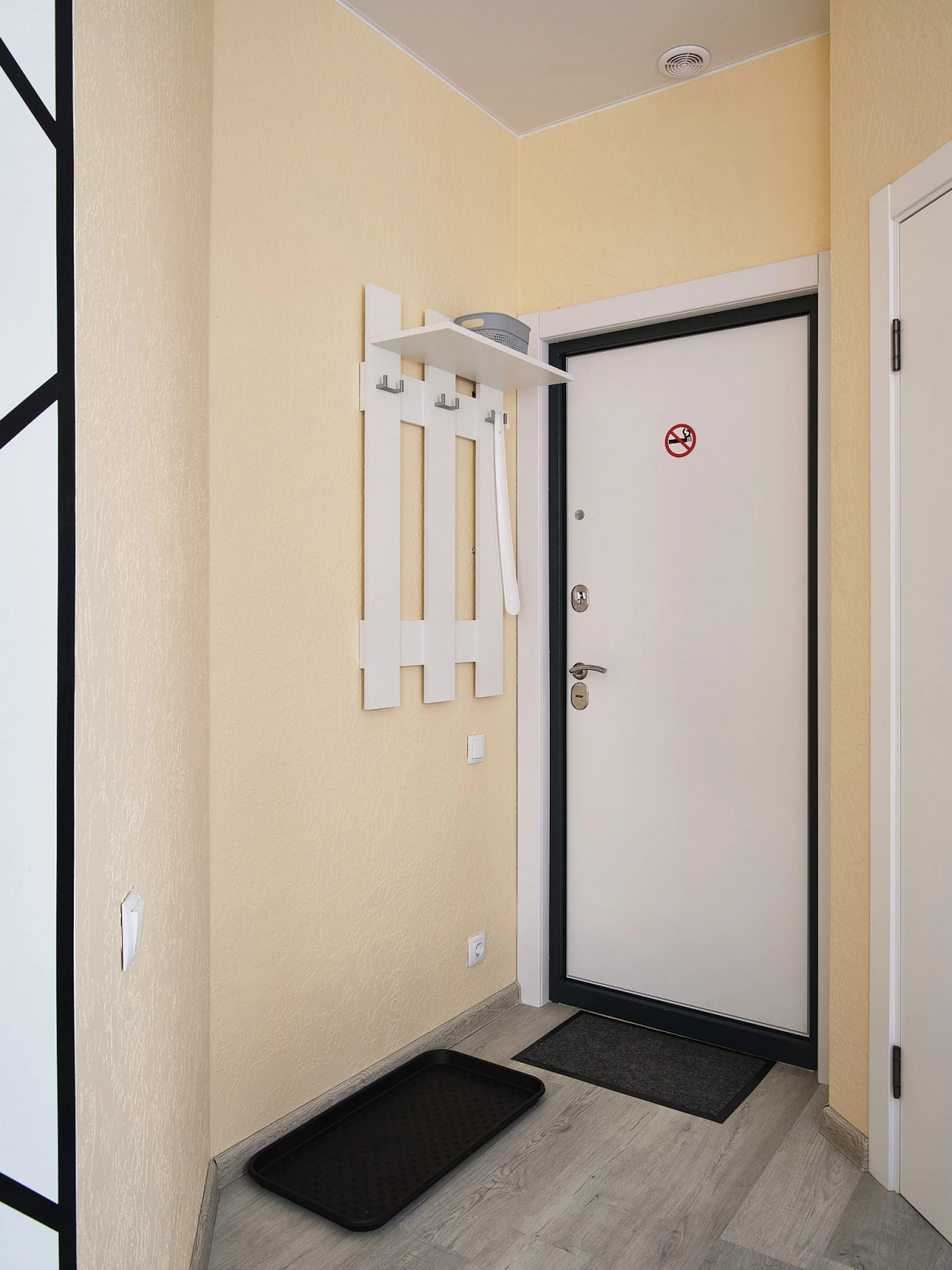 Апартаменты Уютная новая студия у метро Спартак