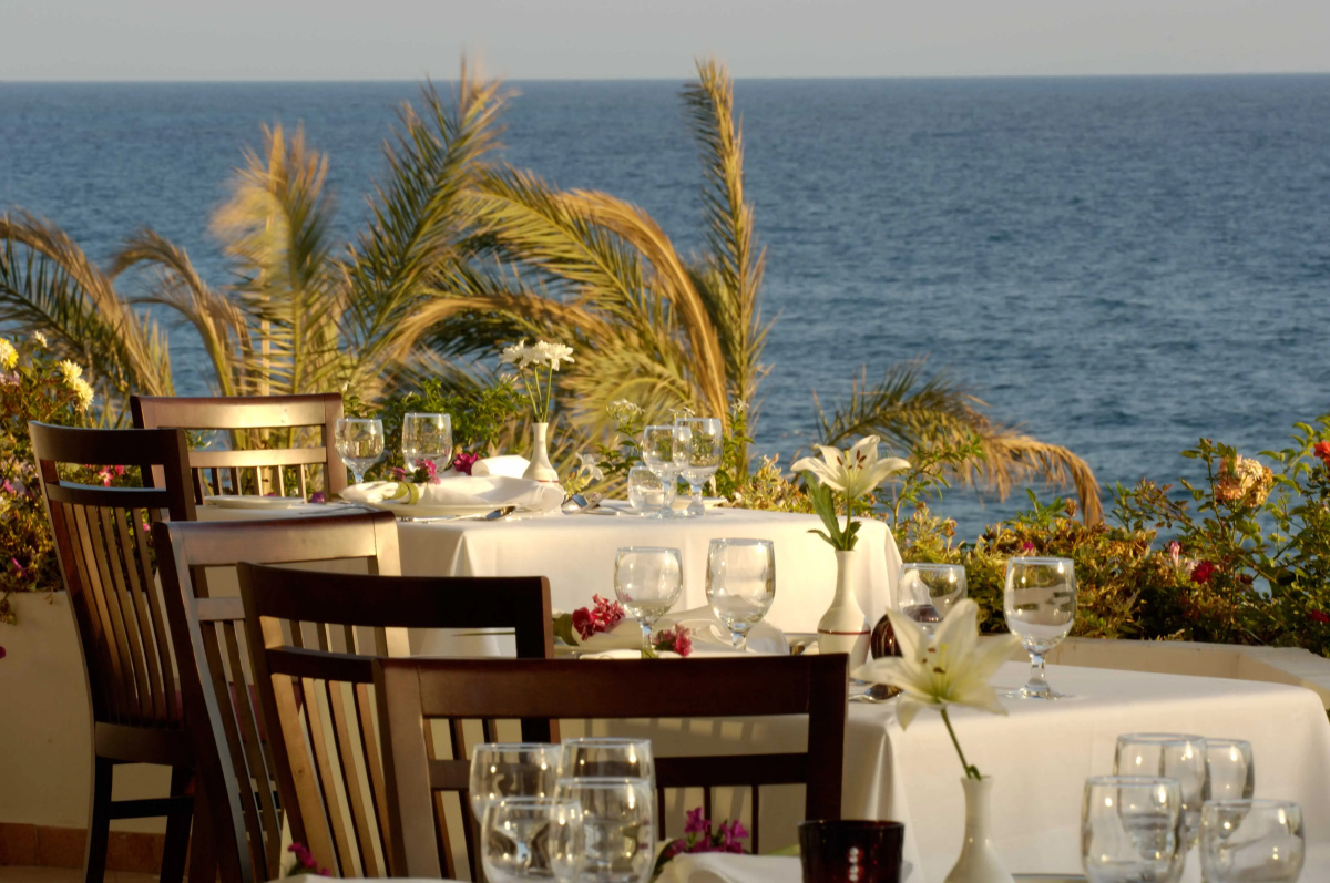 Отель Constantinou Bros Athena Royal Beach