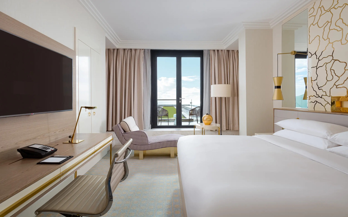 Отель Baku Marriott Hotel Boulevard