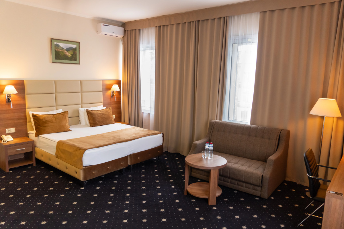 Отель Central City