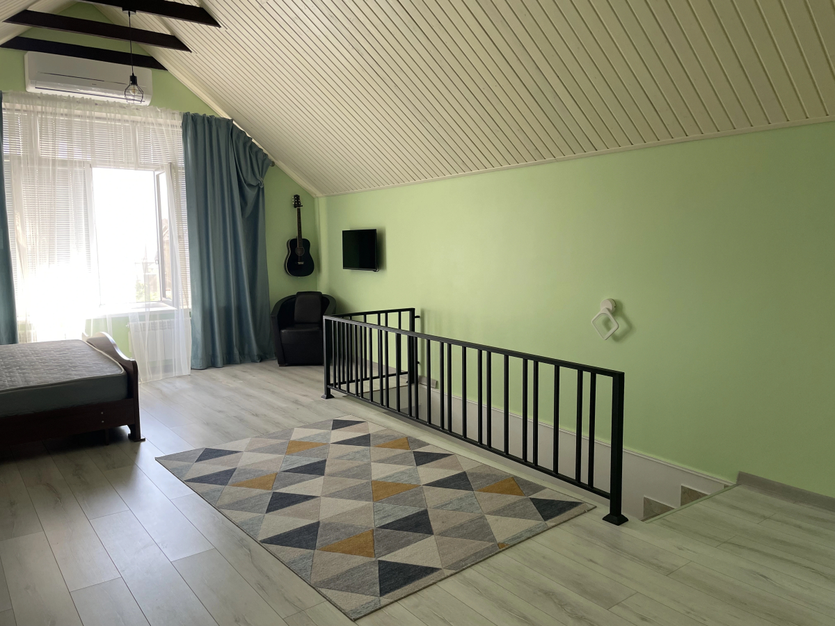 Частный Дом в центре города с парковкой