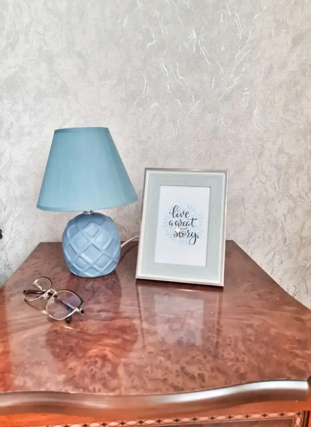 Апартаменты на улице Комарова 127Б