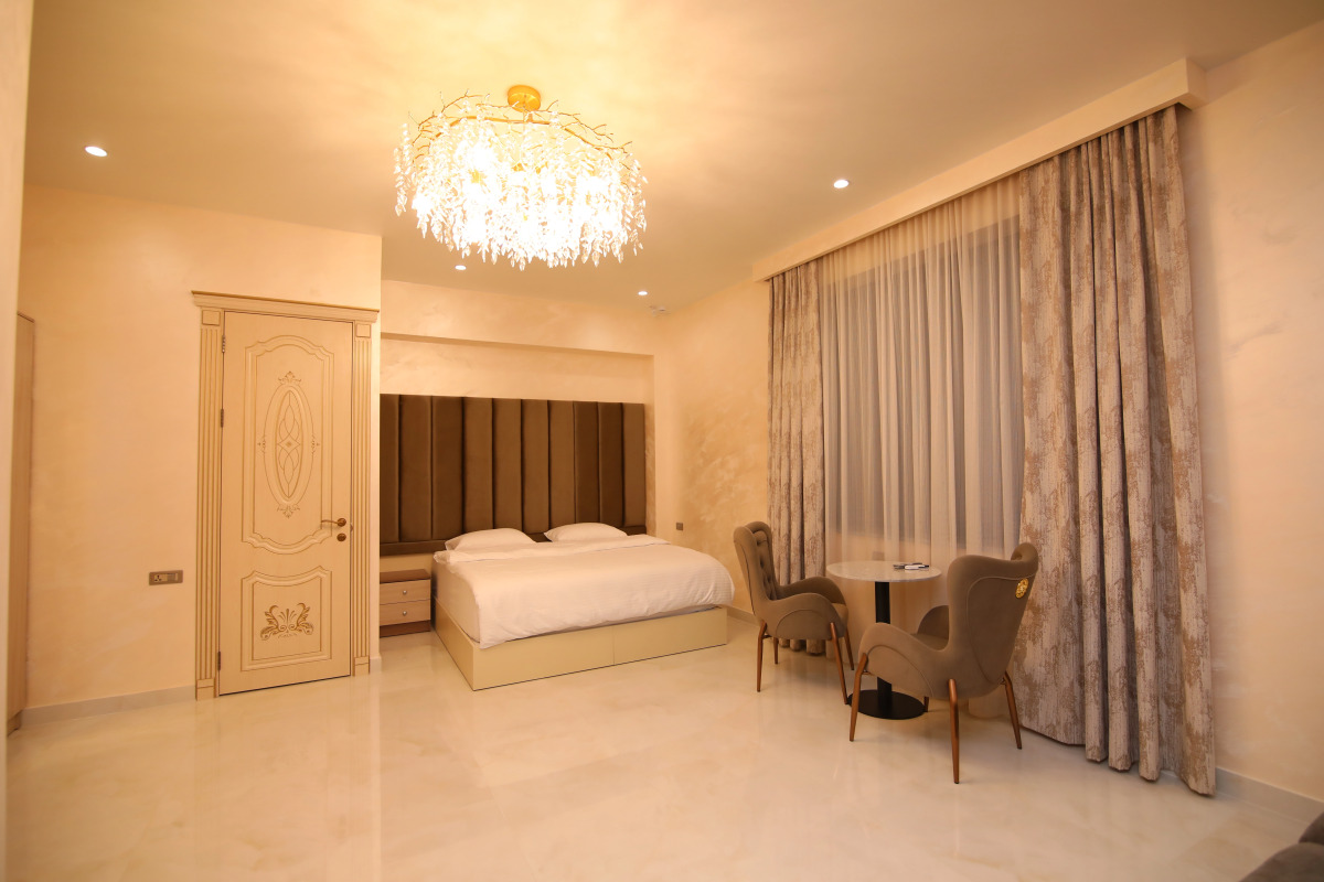 Отель Louvre Home