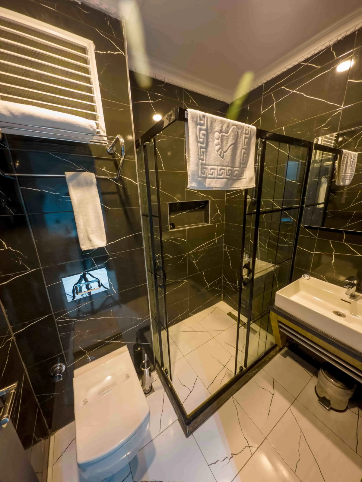 Отель Express Plus