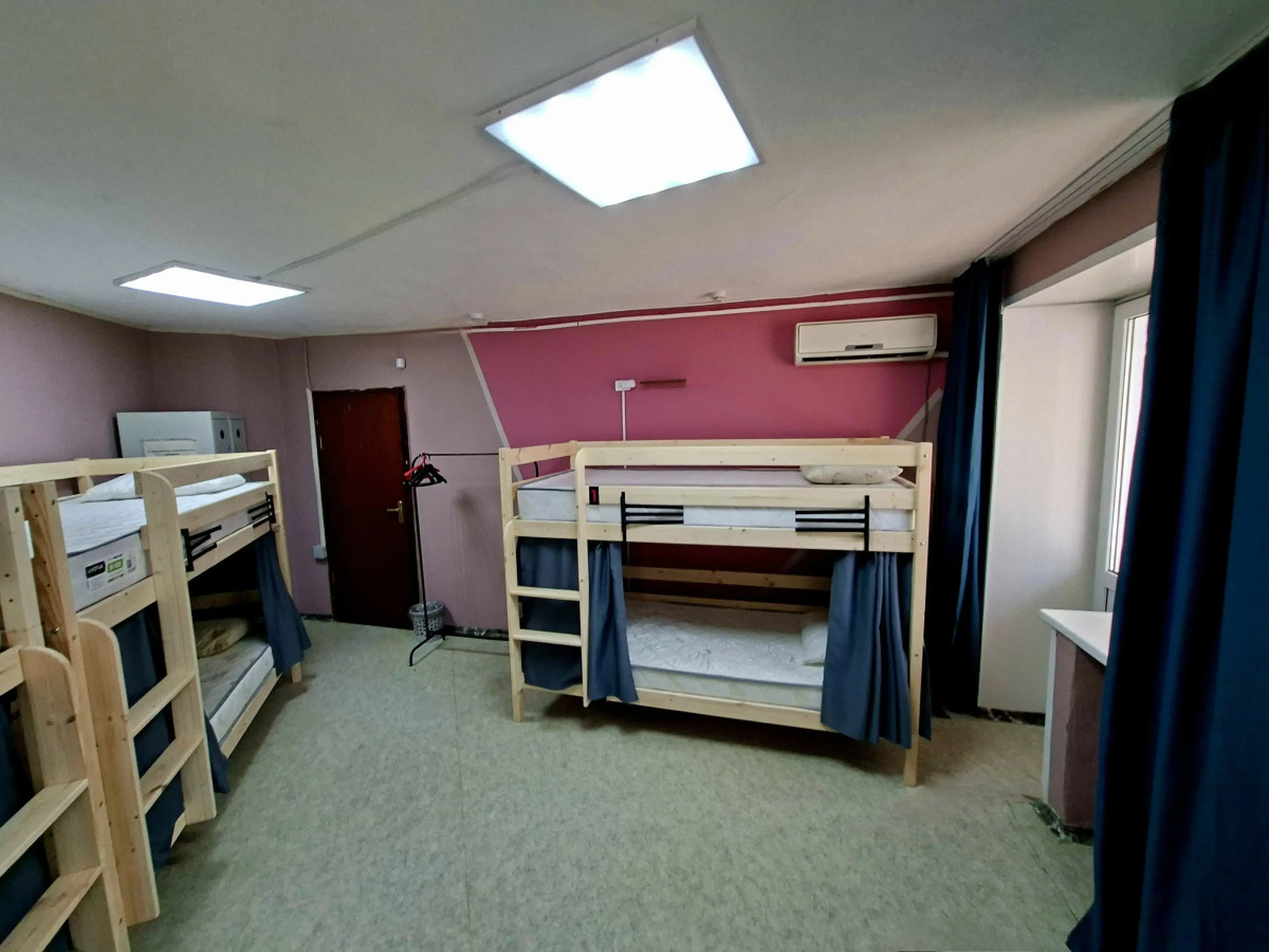 Хостел Гости