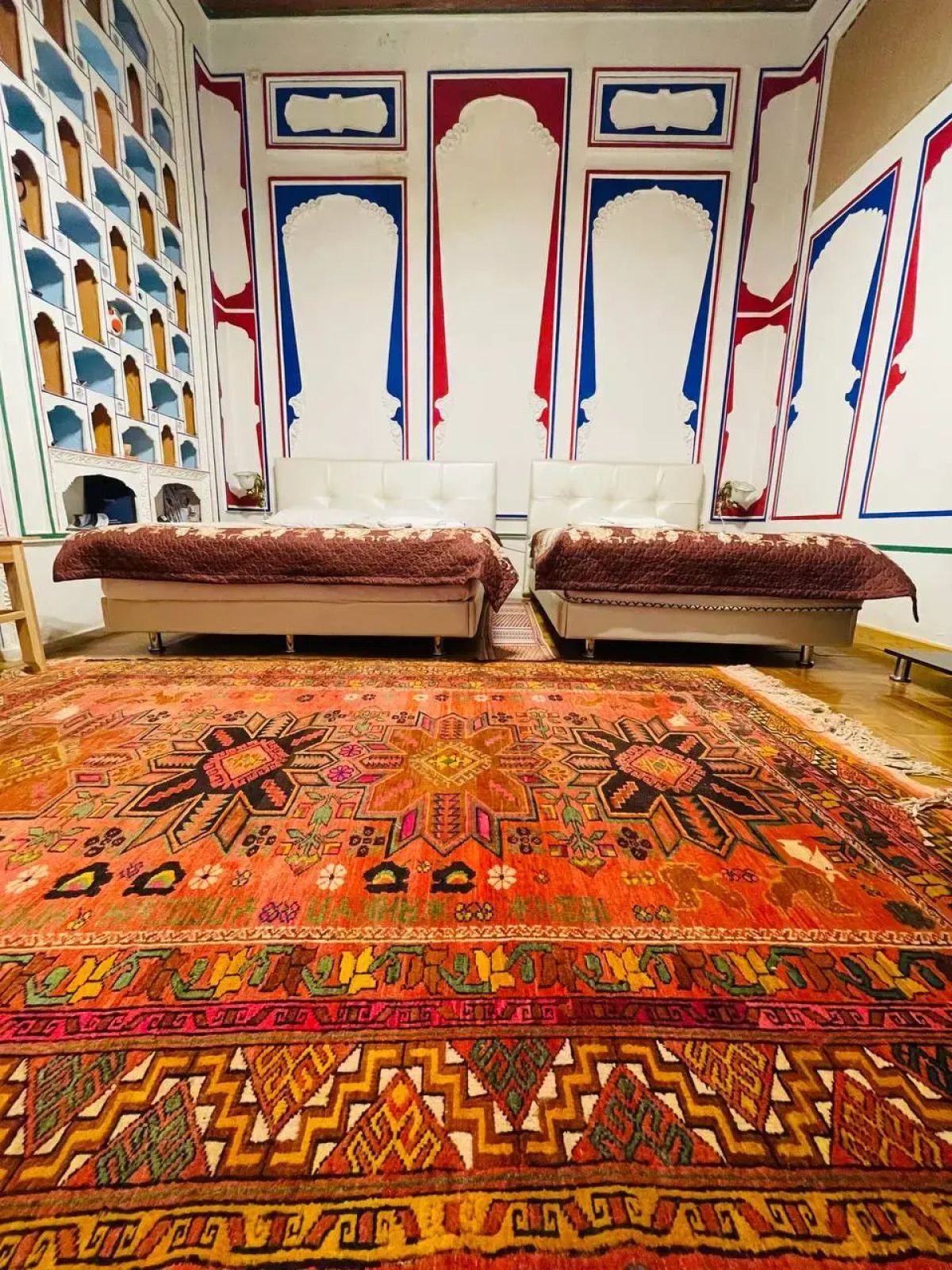 Отель Чор Минор 100 м до старого города с бесплатным кофе и разговорами по душам