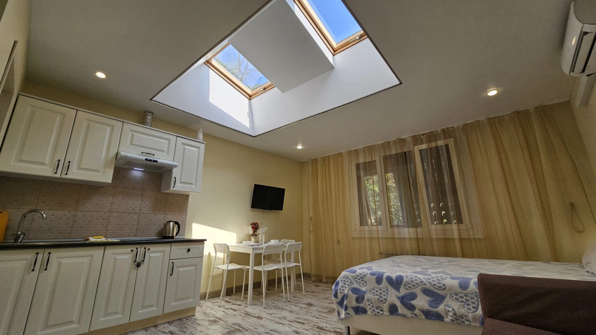 Апартаменты Уютные апартаменты в центре Сочи на Роз 57