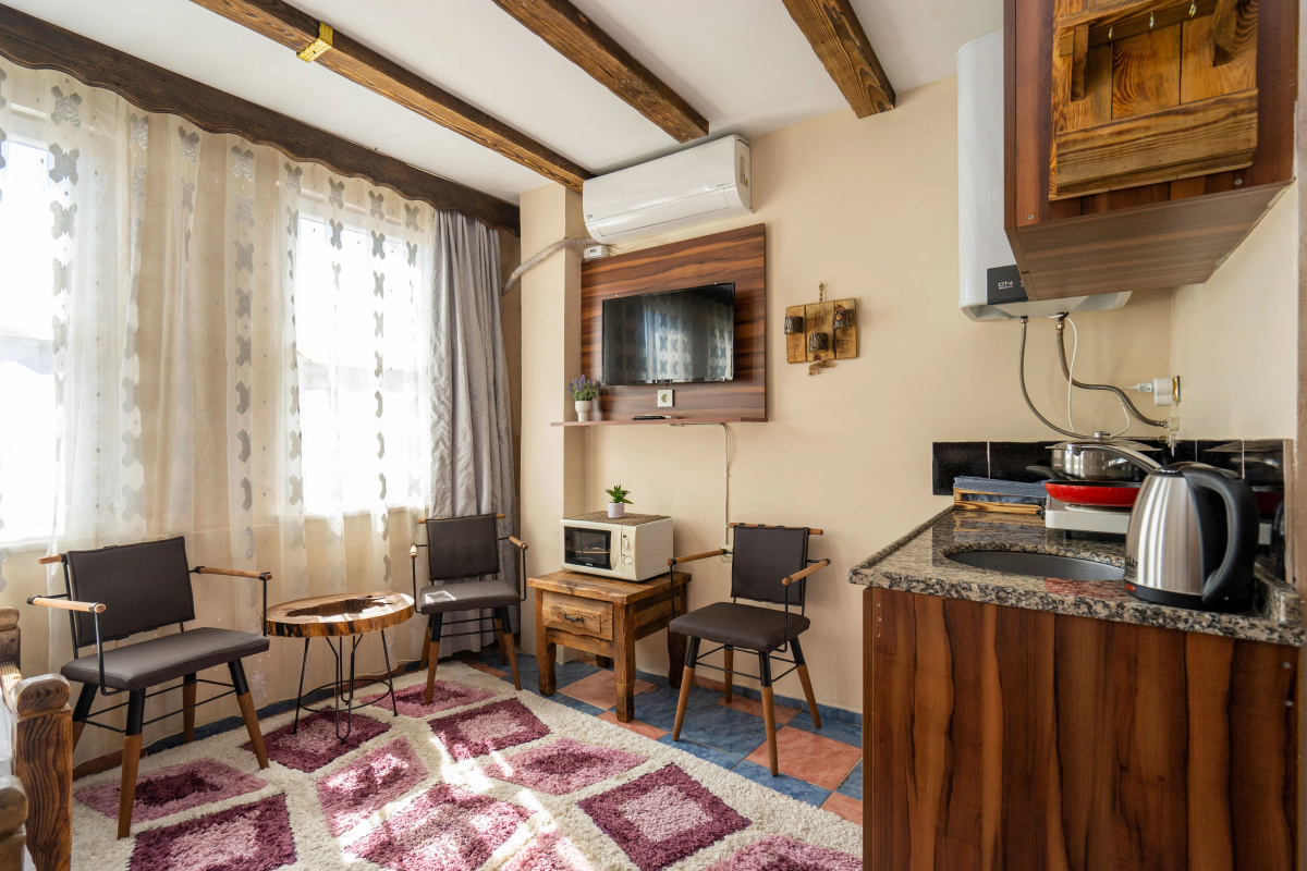 Pi Home & Apartments