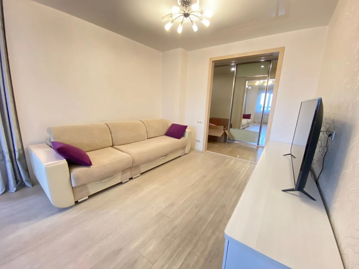 Апартаменты 3х комнатная квартира возле метро