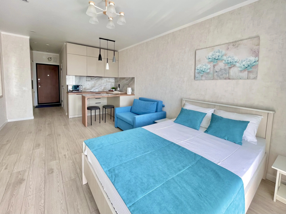 Апартаменты с бассейном у моря