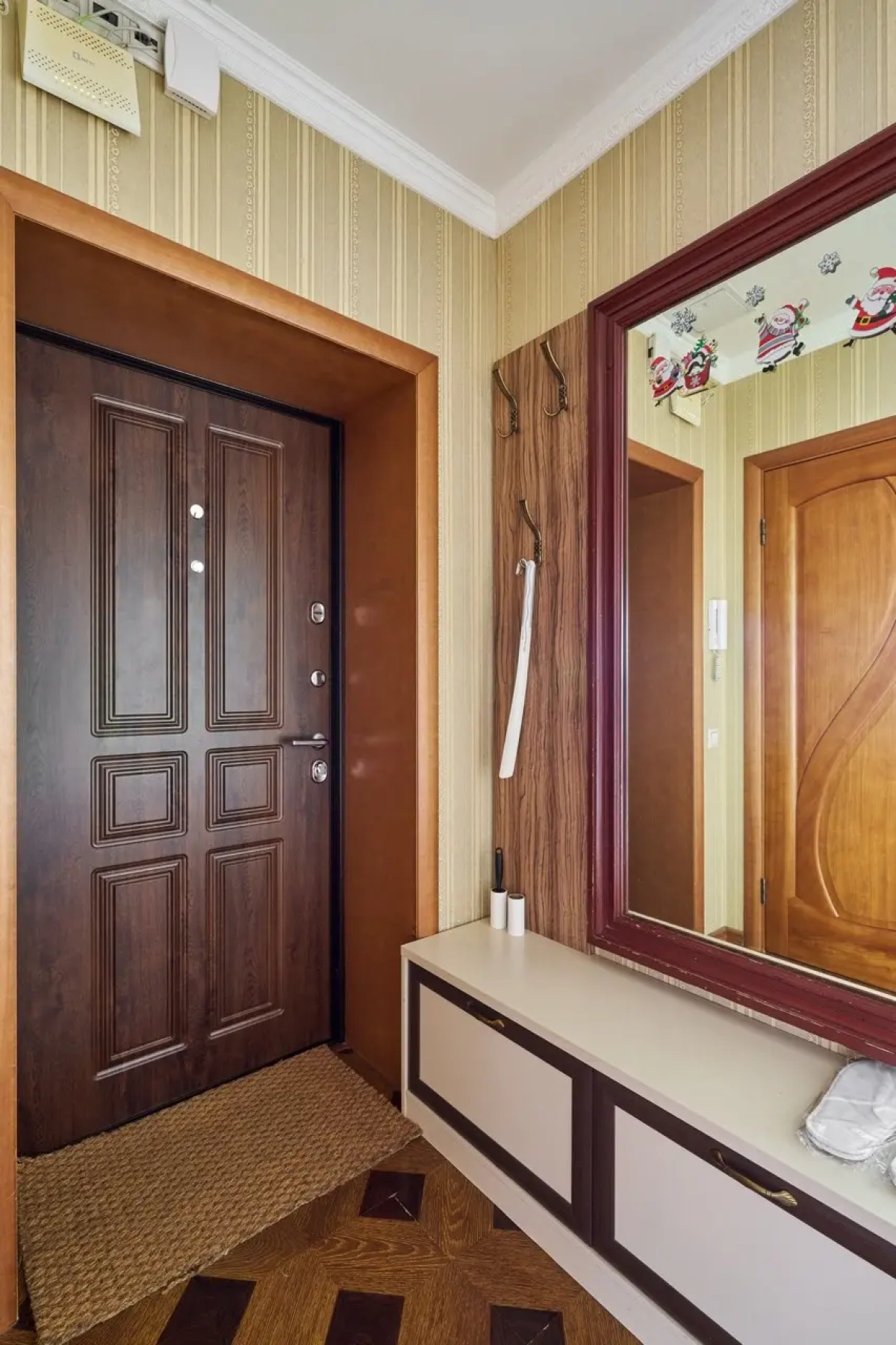 Apartamentyi Na Gazetnom Pereulke 1/12
