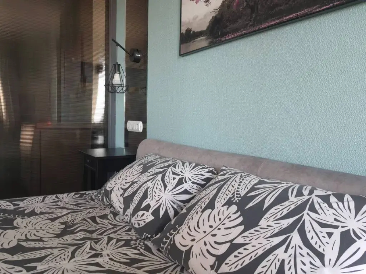 Апартаменты Студия с Балконом и Видом на Город на Гагарина