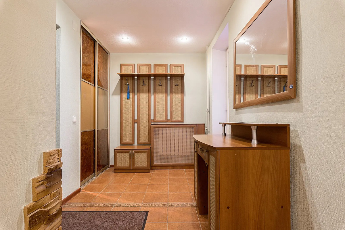 Апартаменты двухкомнатные  на Мещерском бульваре 3/3 .м.Cтрелка. Сова-Дом