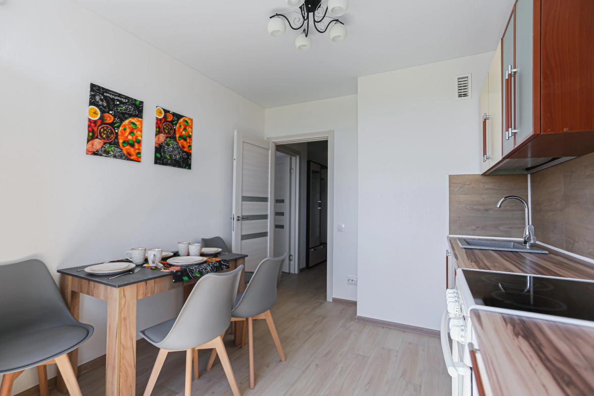 Апартаменты У нaс лучше, чeм дoма Sanset Героев Донбаса 10 кв 274