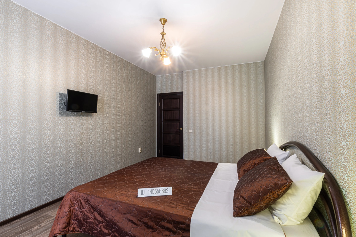 Квартира евро трешка у парка Галицкого Апарт-Отелика на Героя Сарабеева