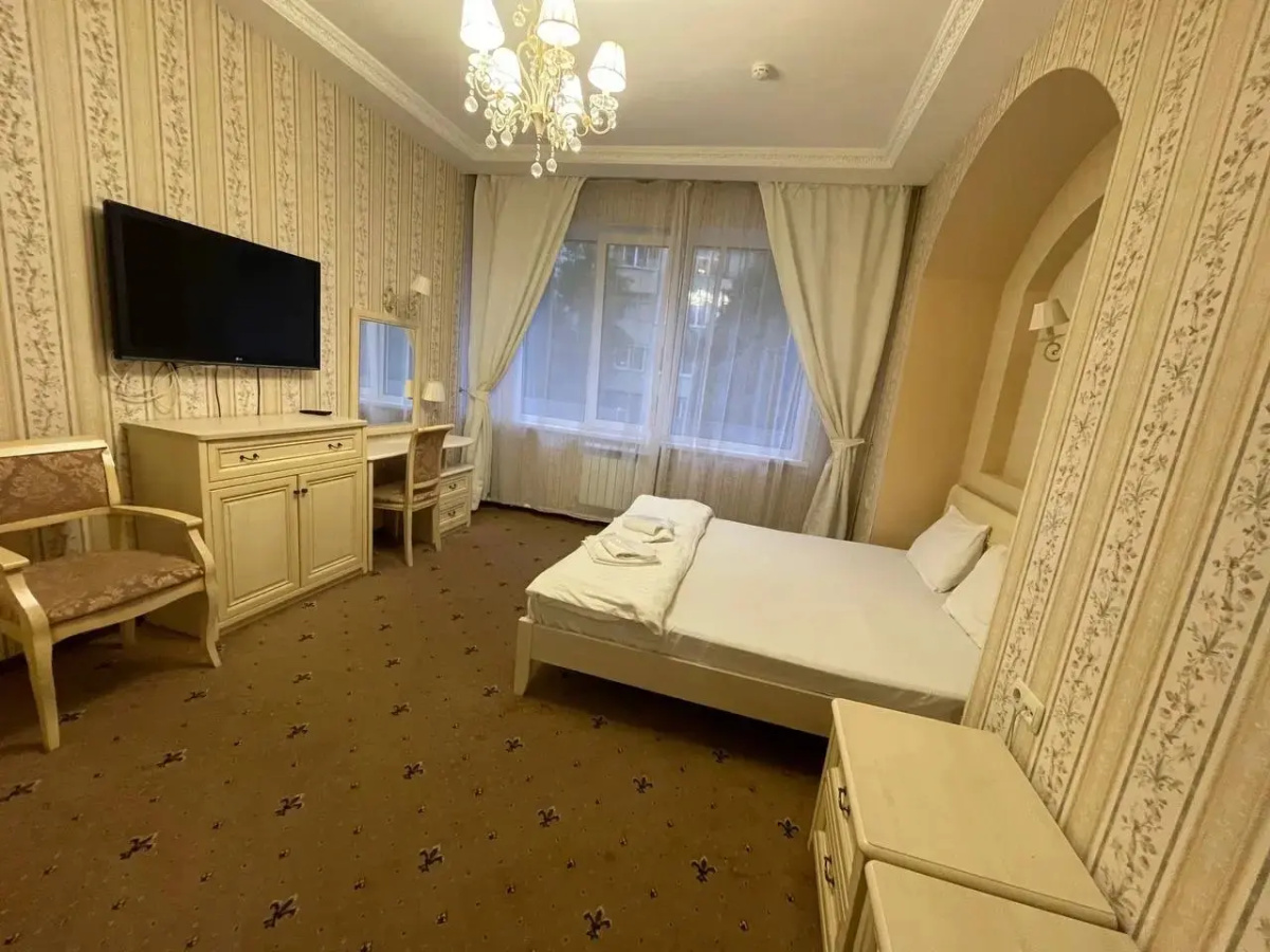 Отель Автор
