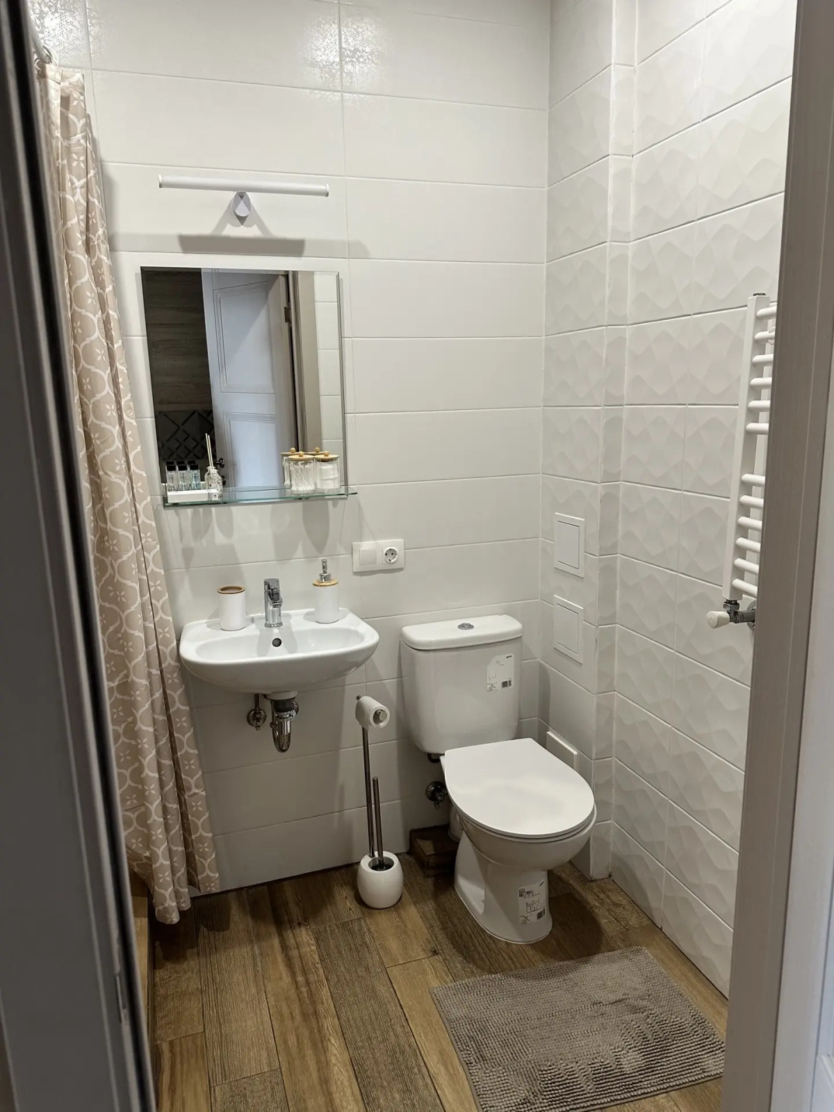 Апартаменты Studio With Lake View