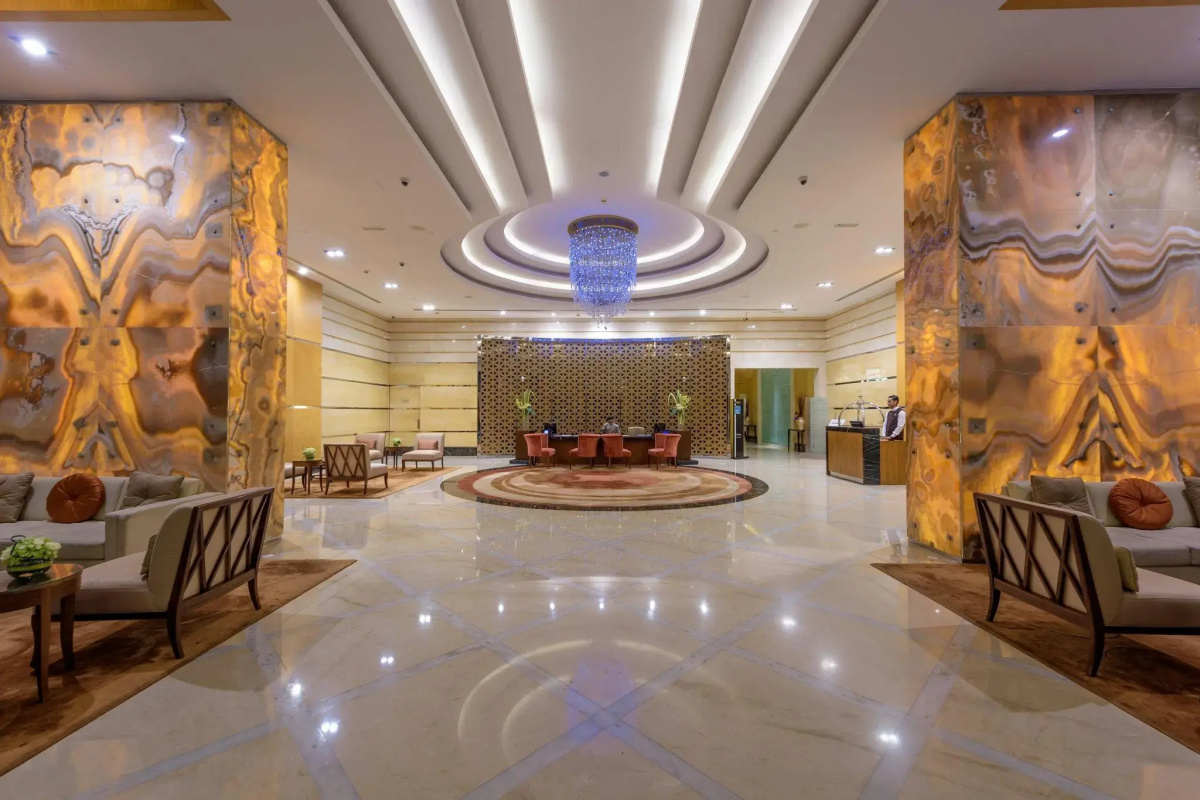Отель La Suite Dubai Hotel & Apartments