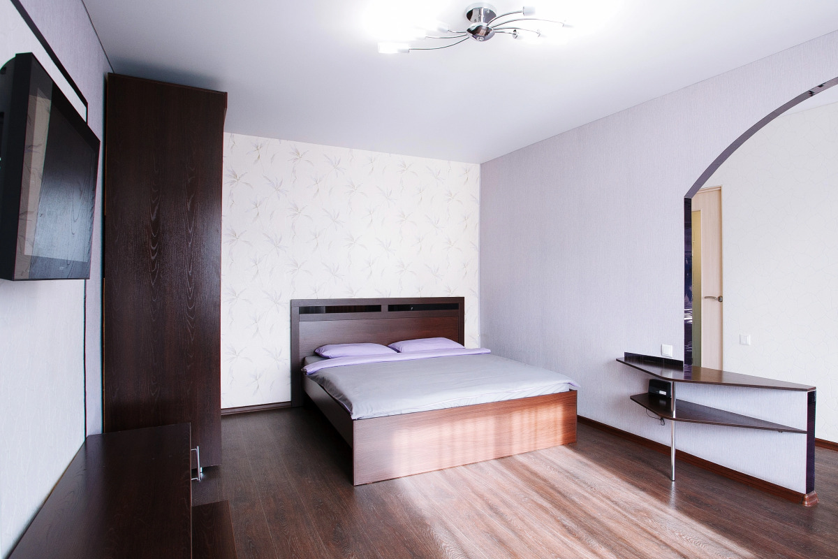 Квартира с балконом на Сурикова 17