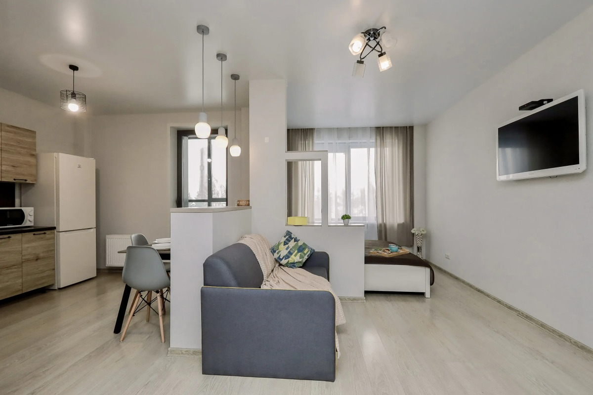 Апартаменты в ЖK Kолизeй c видом нa пруд.